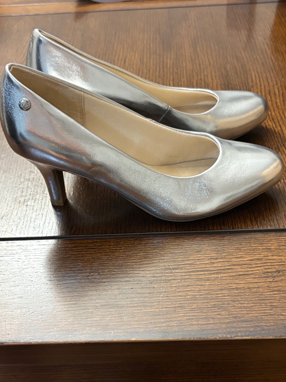 LifeStride Parigi Pumps Silver Metallic (Size5 WidthM)
